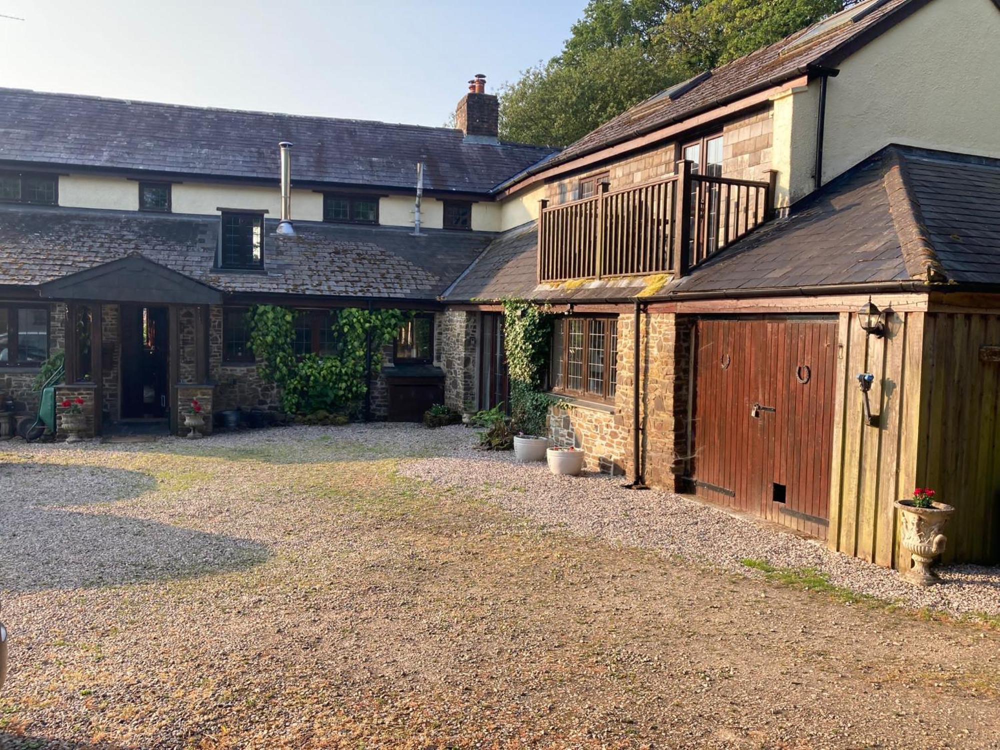 Lower Penrose Old Farmhouse Cottage Launceston Exterior foto